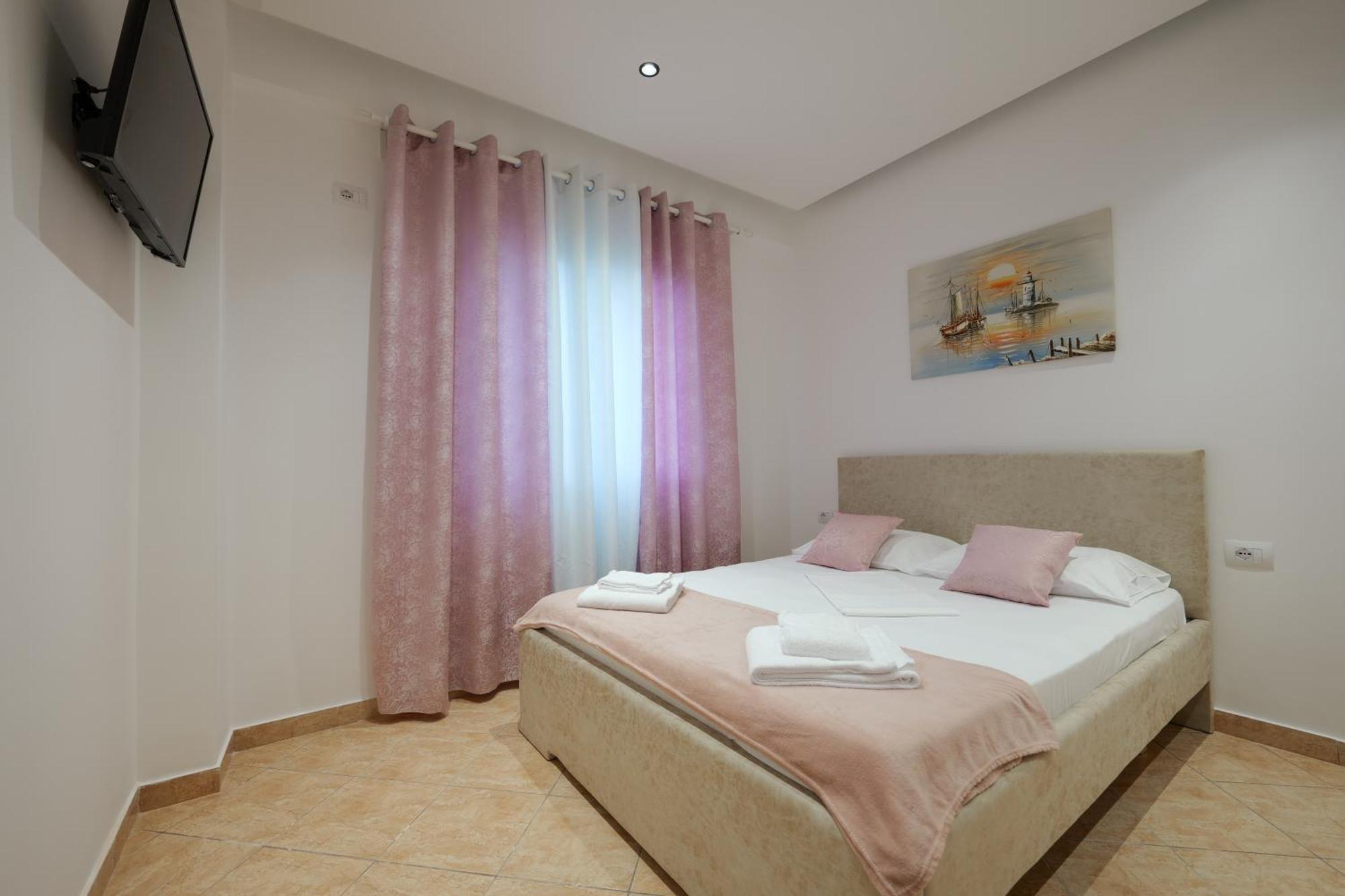 Vila Veli Brothers Sarandë Exteriör bild